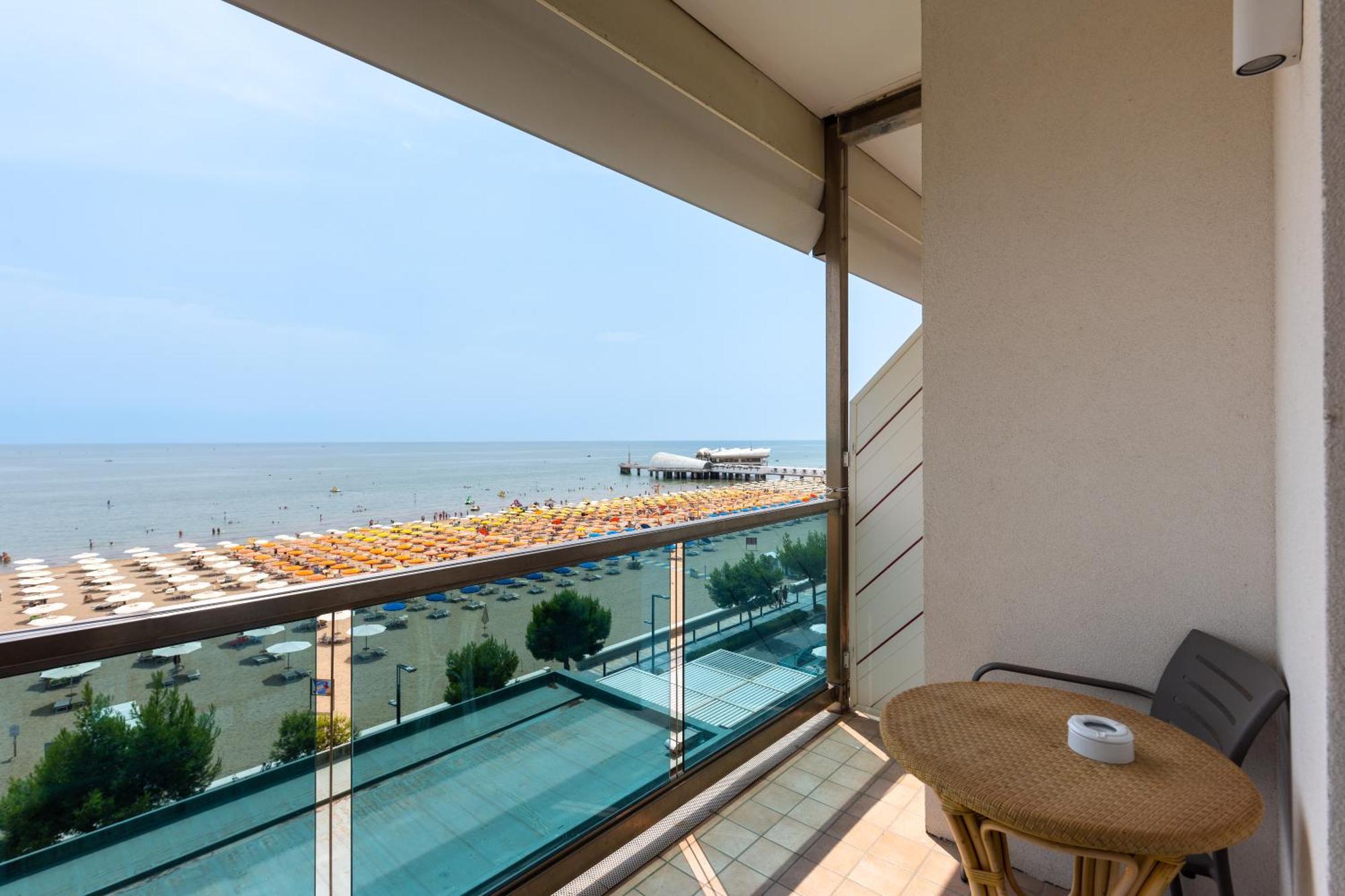 Hotel Columbus Lignano Sabbiadoro Luaran gambar